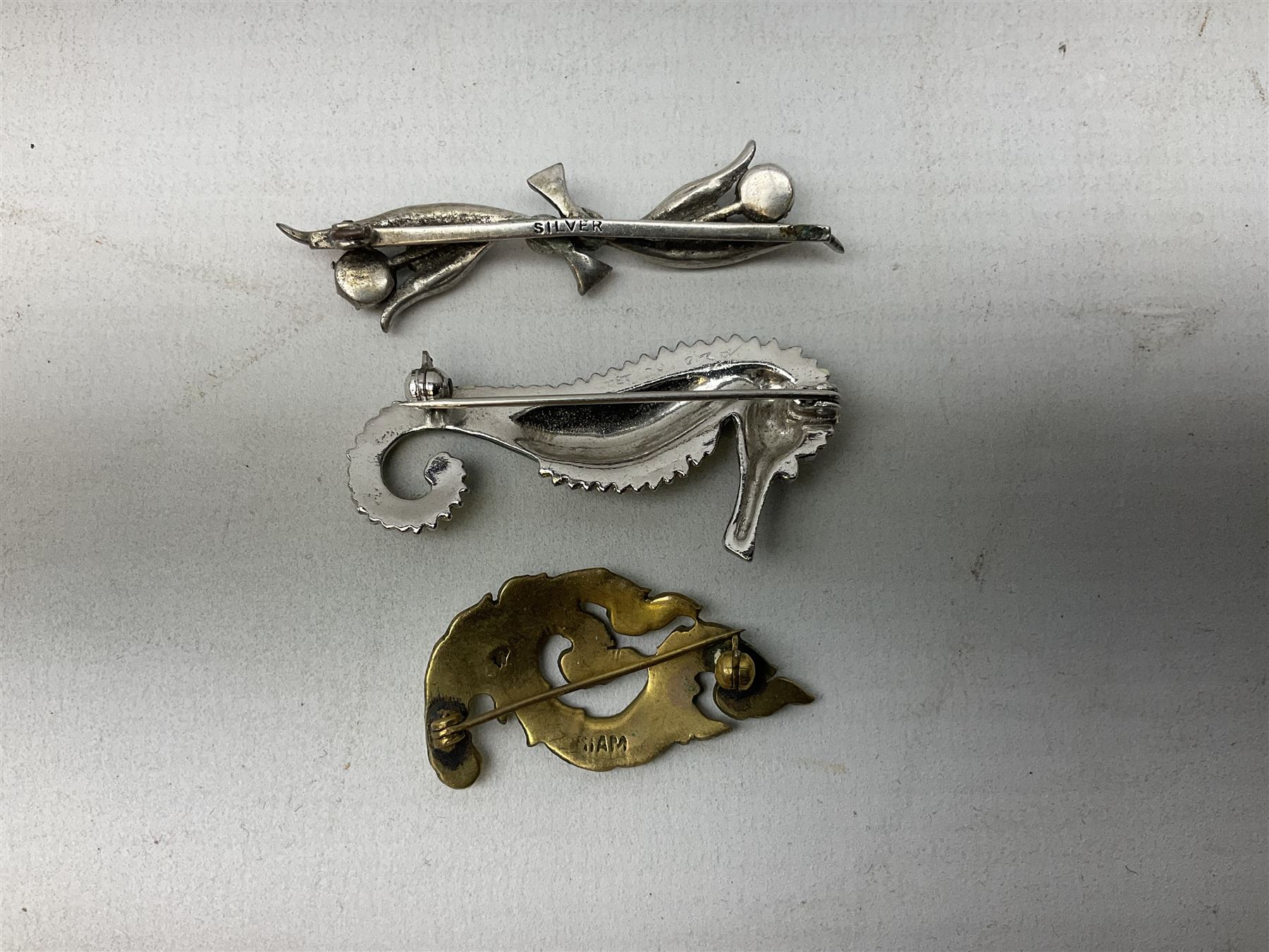 Costume jewellery including necklaces, pendants, bangles etc