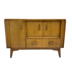 G-Plan E Gomme - Mid 20th century walnut sideboard, fitted with drawers and cupboards, removable fitted cutlery box and tray