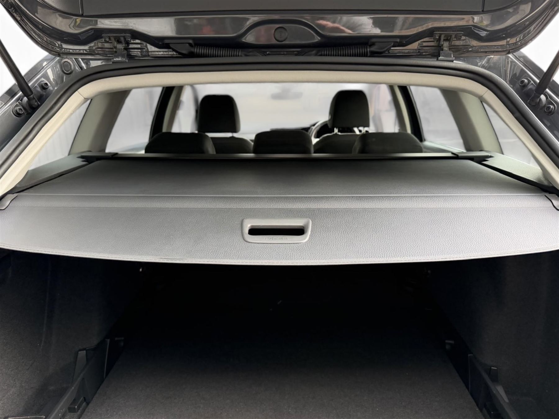 2022 Volkswagen Golf Estate 1.5 TSI Life 5dr. Manual Transmission. MOT December 2026. Our own vehicle from new, offered for sale due to fleet renewal. Registered December 2022. 50,200 miles. Specification includes:

16” Alloy wheels | LED headlights | LED rear lights | Discover Media 10” touchscreen with integrated navigation | App Connect with Apple CarPlay and Android Auto | Interior ambient lighting – 10 colours | Climate controlled air conditioning | Electric windows front and rear | Keyless start | Rain sensor and auto dimming rear view mirror | Adaptive cruise control | Car2X intelligent vehicle networking | Digital Cockpit Pro 10” digital dashboard | Traffic sign display | Lane assist with road edge recognition | Parking sensors front and rear | Full Volkswagen service history I Well maintained & excellent condition throughout
Buyers premium 3% plus VAT (3.6%).