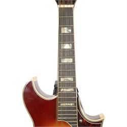 Hondo II HM-9 batwing mandolin, with mother of pearl inlaid fretboard, L73cm