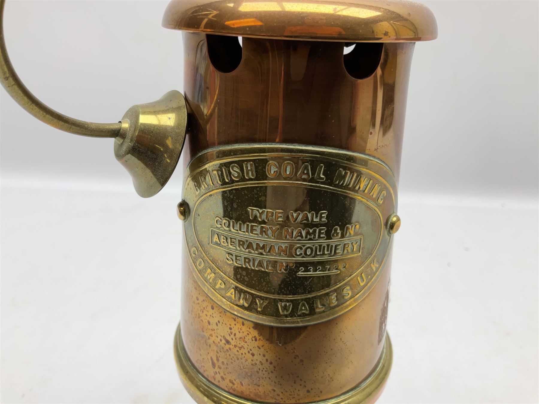 Copper and brass miners lamp by British Coal Company Wales UK for Aberaman Colliery Serial No. 232722, H22cm excl handle