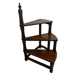 Georgian design set of mahogany library steps, three spiral treads with square chamfered supports surmounted by urn finial