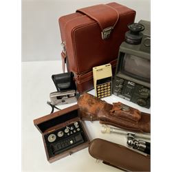 Roberts RIC2 radio, Commando National 505 vintage portable tv, British telecom phone, j W towers & Co weights in wooden case etc