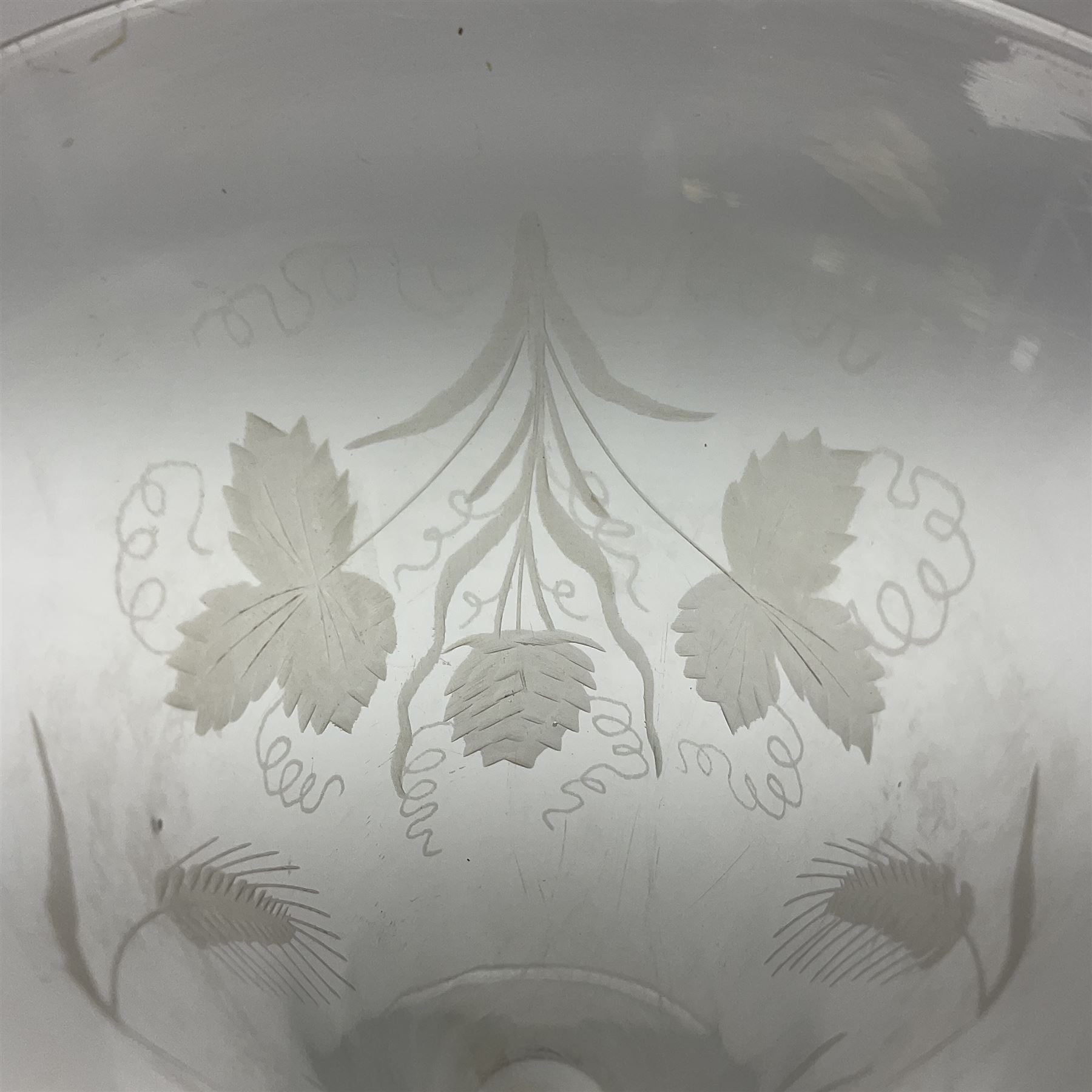 Georgian ale glass, the bowl of tapered form with fluted rim, etched with hops and barley, upon slightly tapering stem and circular domed and folded foot, H30.5cm