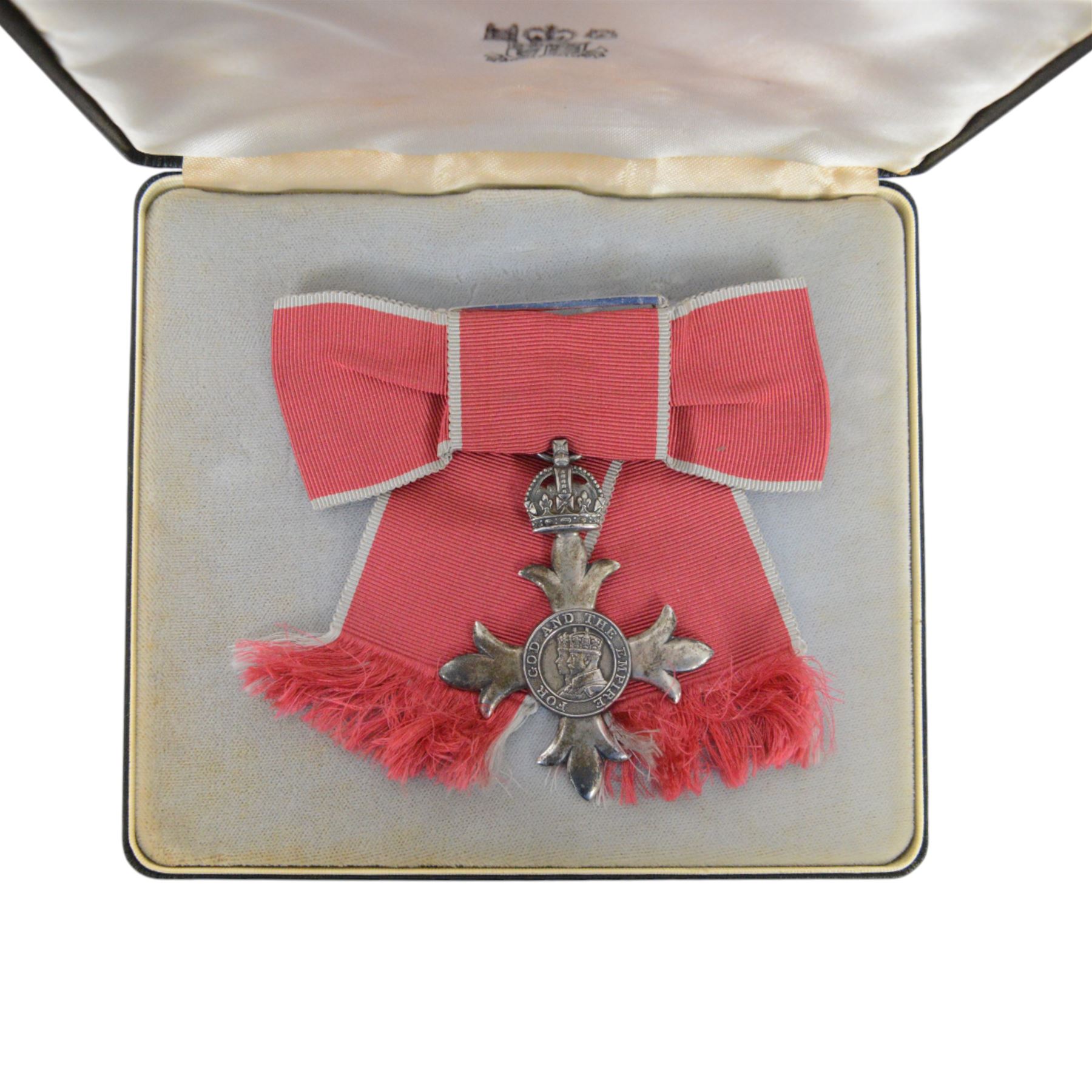 Member of the Order of the British Empire (MBE), ladies, boxed, awarded to Eileen Yewdall 1971, together with certificate and ephemera 