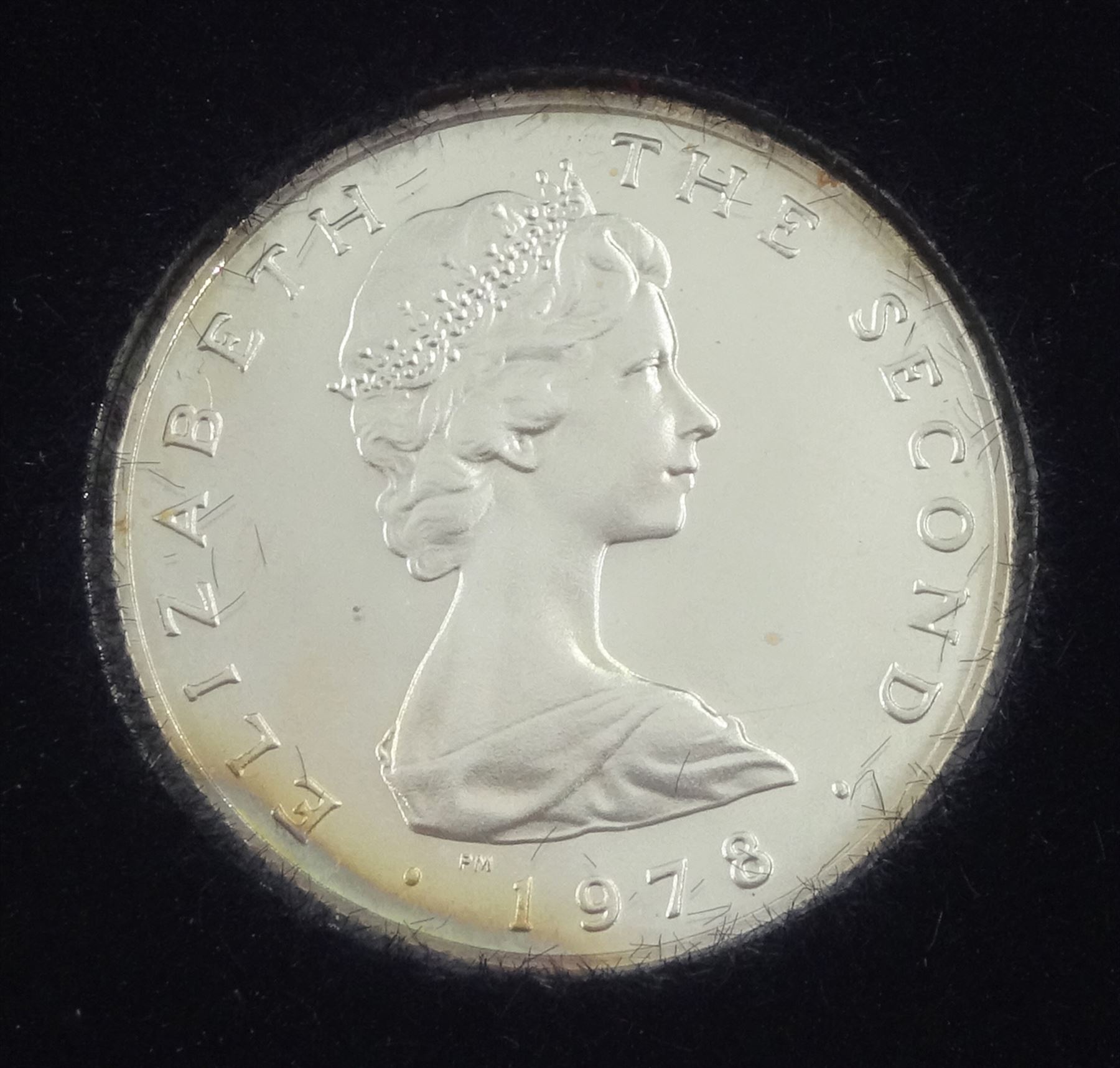 Queen Elizabeth II Isle of Man Pobjoy Mint 1978 silver coin collection, commemorating the 25th anniversary of the Coronation of Her Majesty Queen Elizabeth II, cased with certificate