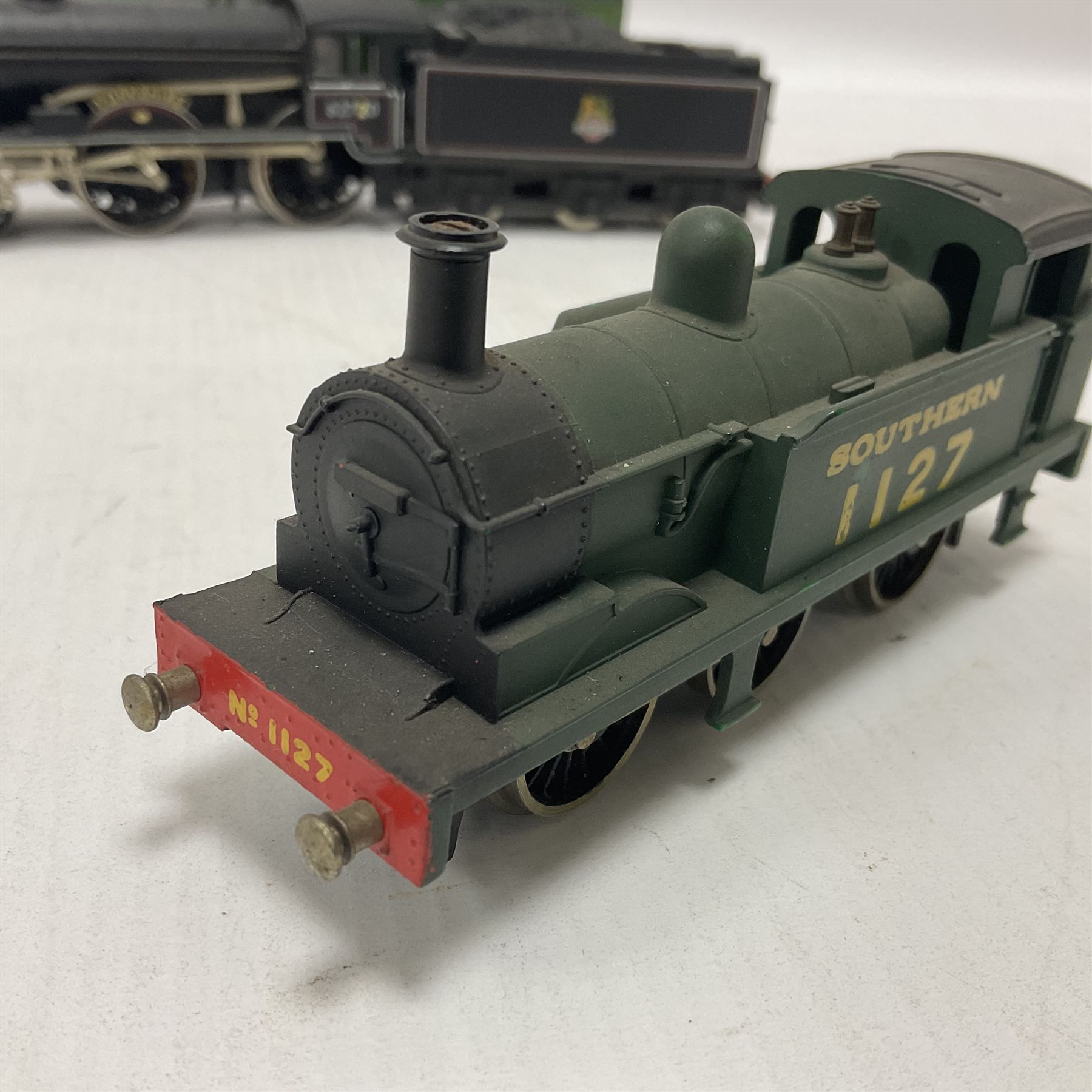 Various makers ‘00’ gauge - Hornby Class D41/1 4-4-0 ‘Yorkshire’ locomotive no.62700 in BR black and Green Schools Class 4-4-0 ‘Wellington’ locomotive no.30902 in BR green; G&R Wrenn Class R1 Tank 0-6-0T locomotive no.1127 in green; Trix Trains Class A2 4-6-2 ‘A.H.Peppercorn’ locomotive no.525 in LNER green (4) 