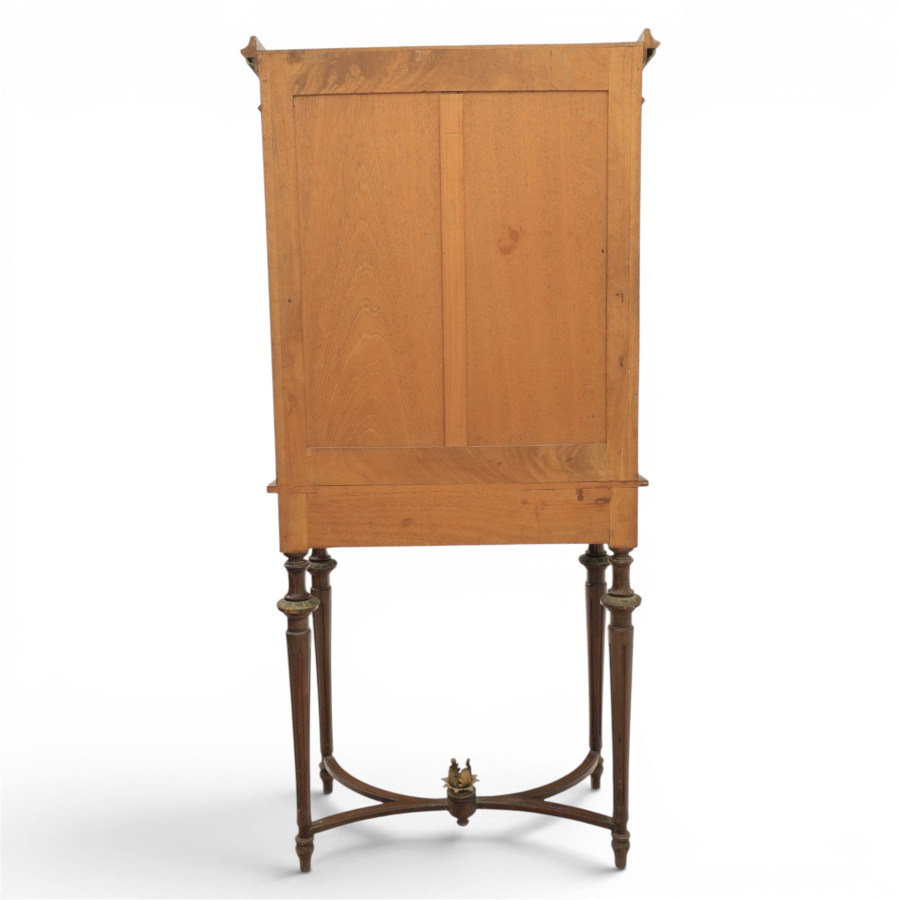 French kingwood display vitrine, rectangular glazed case with baized lined interior, parquetry banding and gilt metal bead mounts, applied gilt metal foliate corner mounts, raised on turned supports united by shaped undertier stretchers