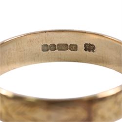 9ct gold engraved wedding band, hallmarked 