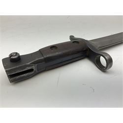 WW1 American Remington P14 rifle bayonet Model 1913, the 43cm fullered steel blade dated 5 17; in metal mounted leather scabbard L57cm overall; and WW1 Canadian Ross Rifle Co.1907 Model Mk.II bayonet, dated 2/17; in leather scabbard with frog (2)