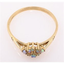  9ct gold opal cluster ring hallmarked  