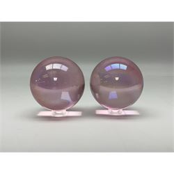 Pair of pink obsidian spheres, D6cm
