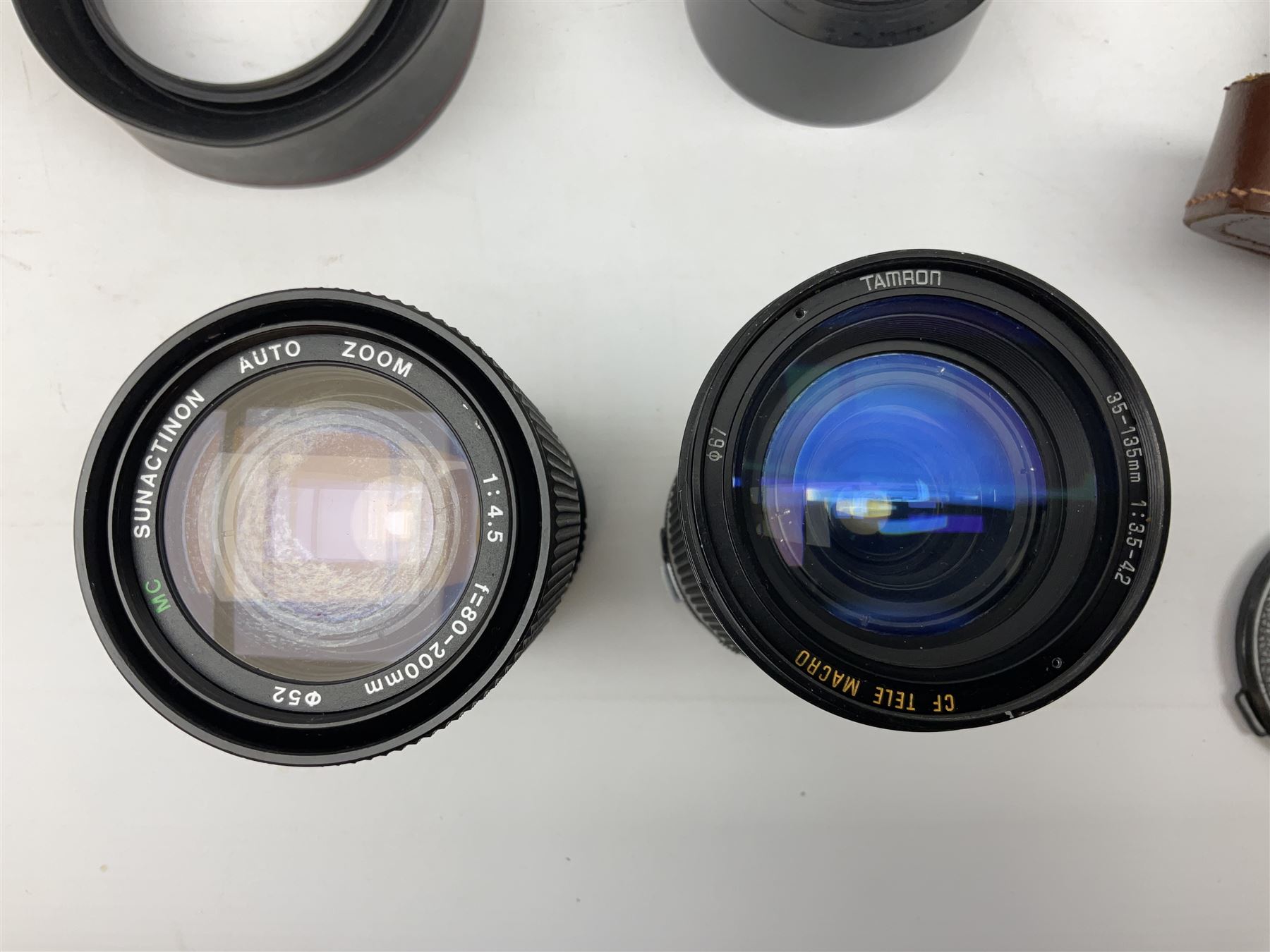 Collection of cameras and equipment, to include Minolta Dynax 2xi, Praktica MTL5B,  Ilford Vario, 'Sunactinon Auto Zoom 1:4.5 f=80-200mm' lens, 'Miranda 35-70mm 1:3.5-4.5 MC Macro' lens etc