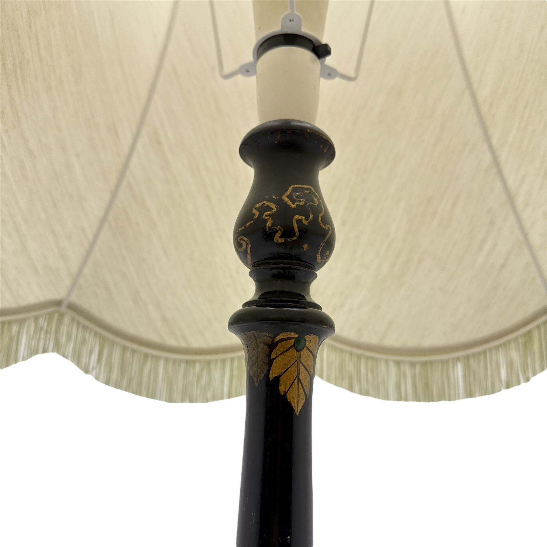 Early 20th century Chinoiserie lacquered standard lamp, with shade; and matching table lamp 