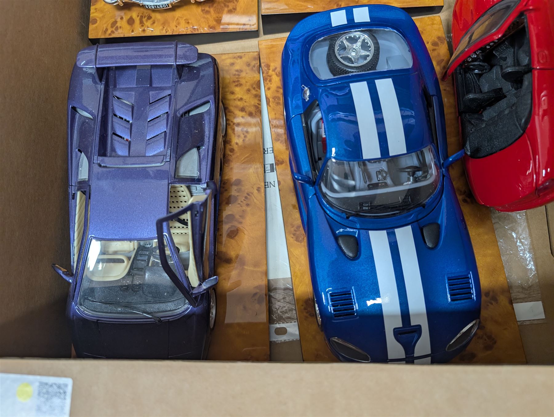 Collection of die-cast vehicles, including Crestley Collection, Bburago, Limited Edition Oxford Die-Cast and sealed Matchbox examples, some boxed