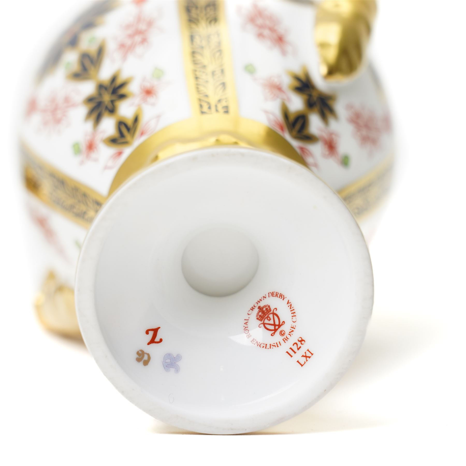 Royal Crown Derby Imari 1128 pattern, Tissington vase and cover, with printed mark beneath and original box, H21cm