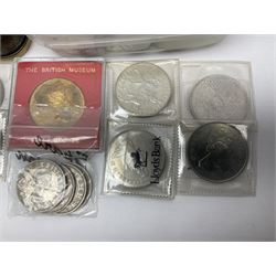 Queen Victoria 1845 silver crown coin, King George V 1920 and 1929 halfcrowns, 1935 crown, commemorative crowns, pre-Euro coinage etc