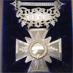 Victorian silver Past Provincial Grand Master jewel from the Independent Order of Oddfellows awarded to John Campsall, Knottingley District, Birmingham 1878, cased and a sash