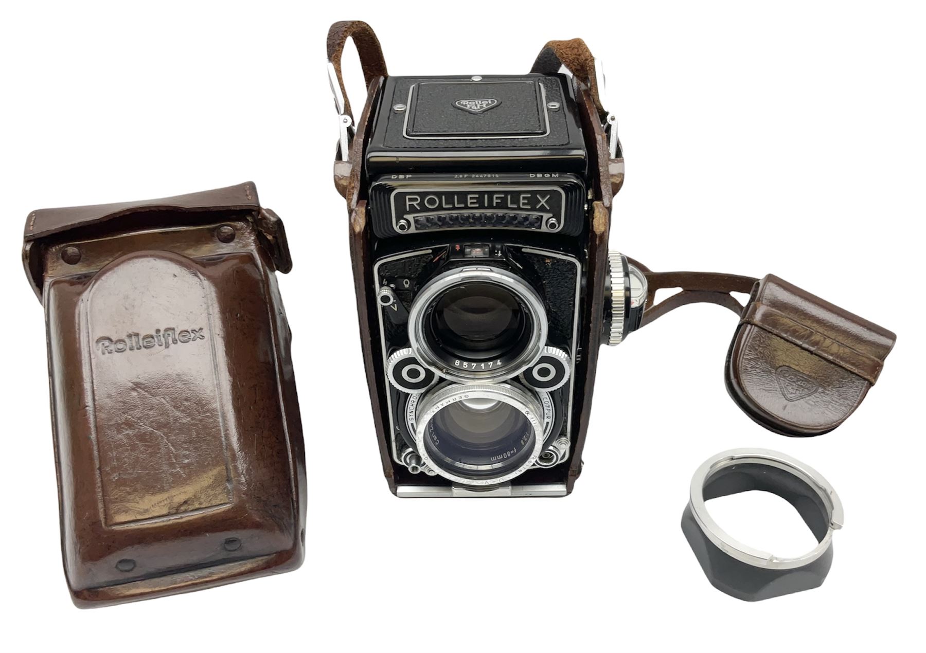 Franke & Heidecke Synchro-Compur Rolleiflex camera, twin lens camera, serial number 2447615, with viewing lens '1:2.8/80 Heidosmat No. 857174', Taking Lens '1:2.8/80 Carl Zeiss Planar No. 4189283', in leather case