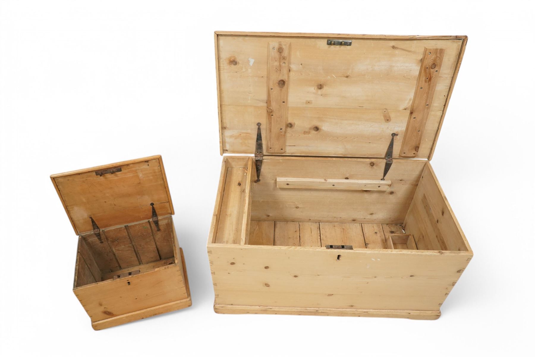 Victorian stripped pine blanket chest (W92cm, H45cm, D52cm,); together with a smaller box (W40cm, H30cm, D29cm) (2)