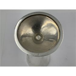 Pair of modern silver goblets by Stuart Devlin, the tapering cylindrical bowls each with spot hammered decoration and gilt interiors, the parcel gilt stems with signature textured detailing and six graduating knops, upon conforming spreading circular foot, hallmarked Stuart Devlin, London 1976, H17.7cm