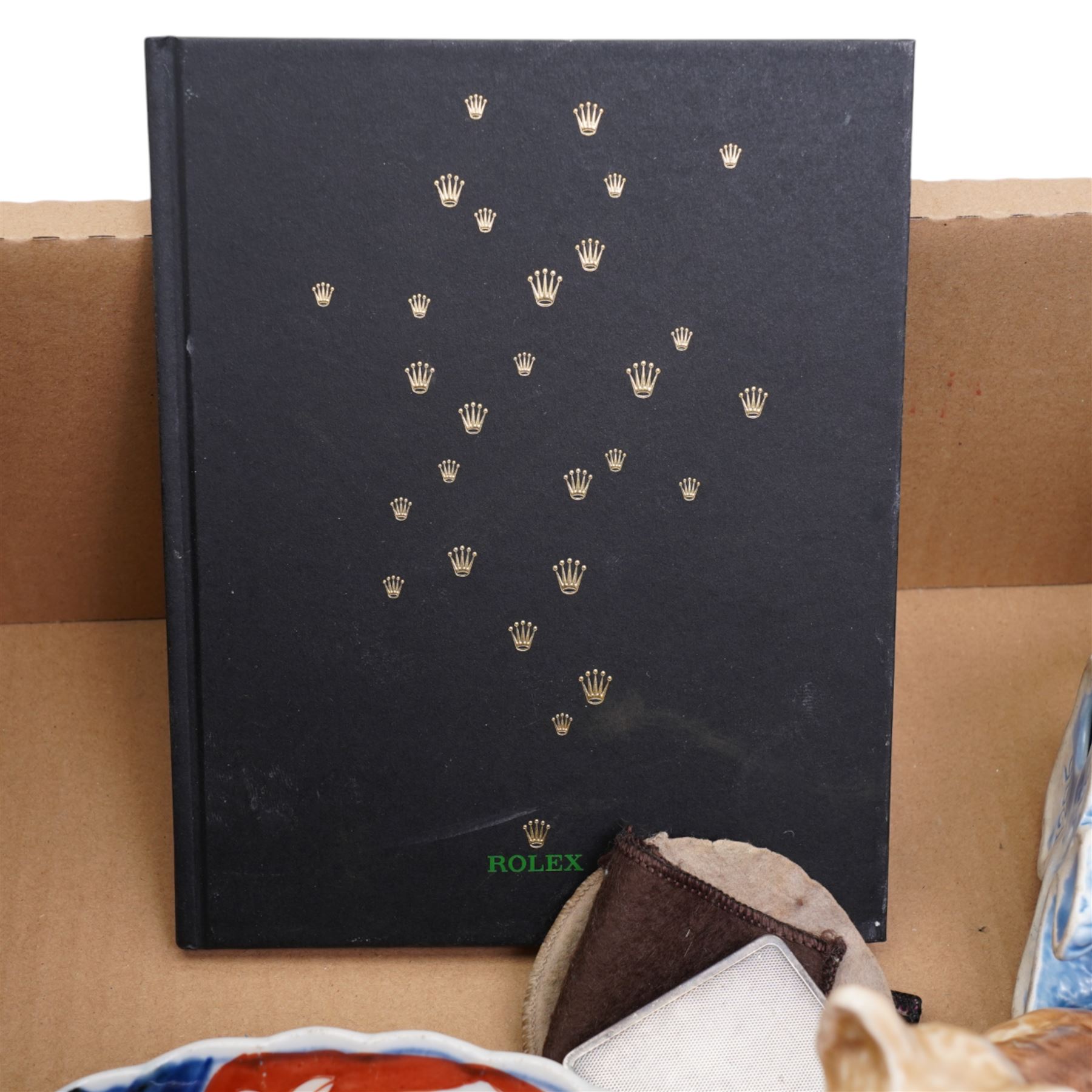 Two Sylvac dogs, 1205 and 1295, two Limoges Camus brandy flasks, pair of Imari plates, graduated jugs, Stratton and other compacts etc