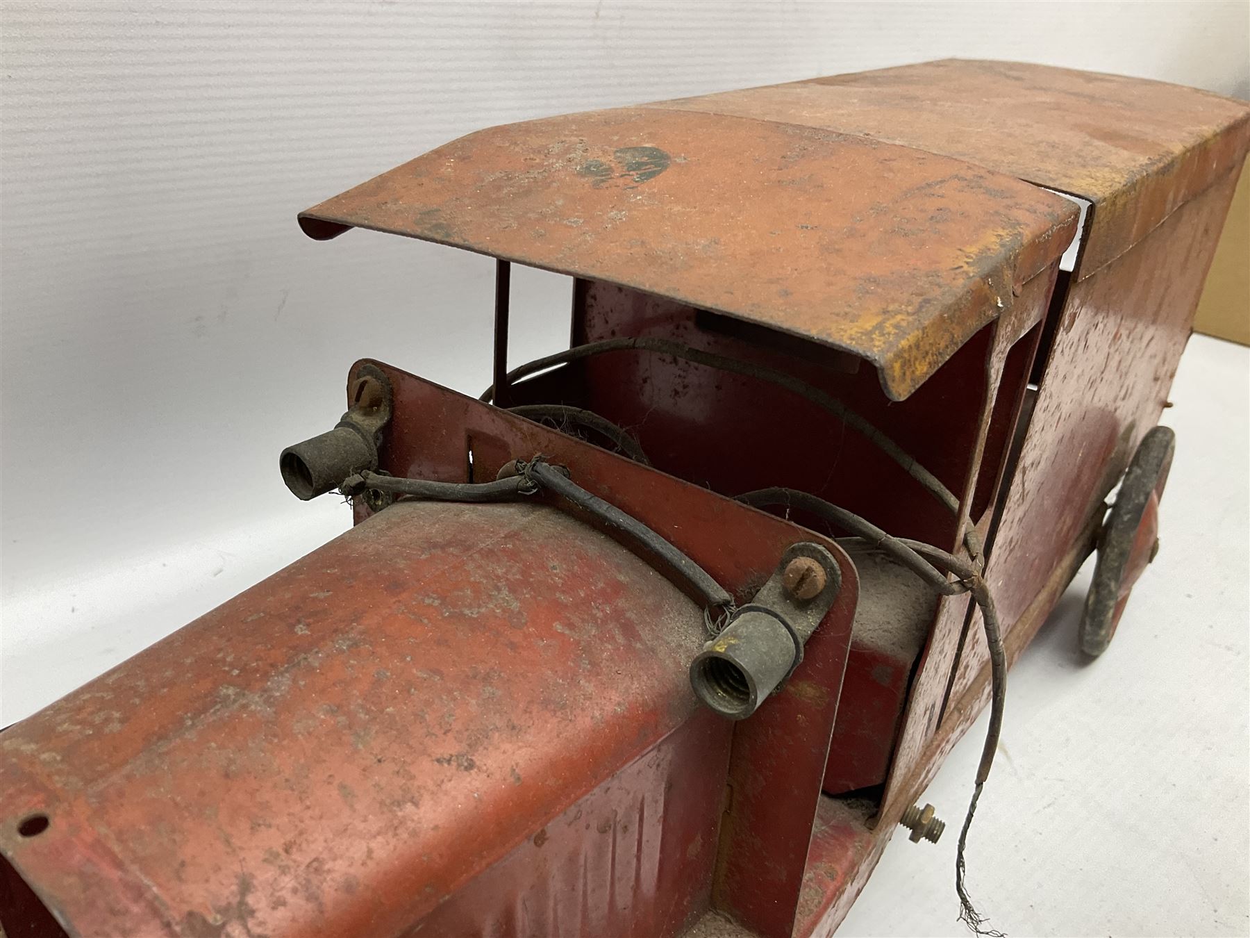 Hornby Racer 3 speedboat L45cm; pre-war Tri-ang sheet steel lorry and mobile crane; quantity of lead soldiers by Johillco etc; Tri-ang Minic clockwork Royal Mail Van; and part set of tin-plate construction pieces; all unboxed