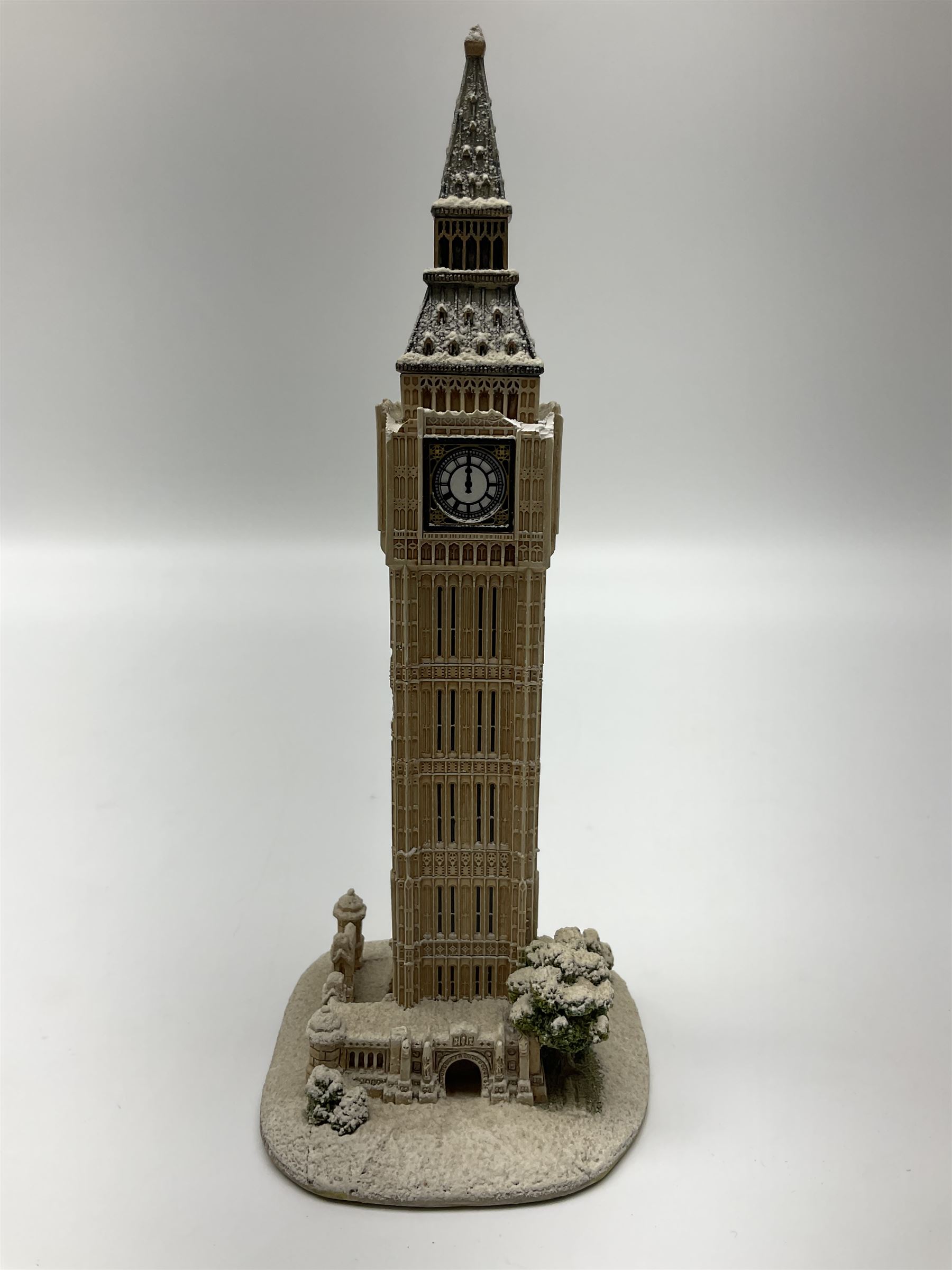 Fourteen Lilliput Lane, to include Bo-Peep Tea Rooms, Snowdon Lodge, The Great Equatorial, Big Ben in Winter, St Joseph's Church etc, all with original boxes and some with deeds 