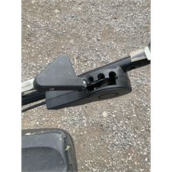 Atco Liner 22SA Self propelled lawnmower with Briggs & Stratton 750EX 4 speed auto-choke engine, aluminium body and steel roller - THIS LOT IS TO BE COLLECTED BY APPOINTMENT FROM DUGGLEBY STORAGE, GREAT HILL, EASTFIELD, SCARBOROUGH, YO11 3TX