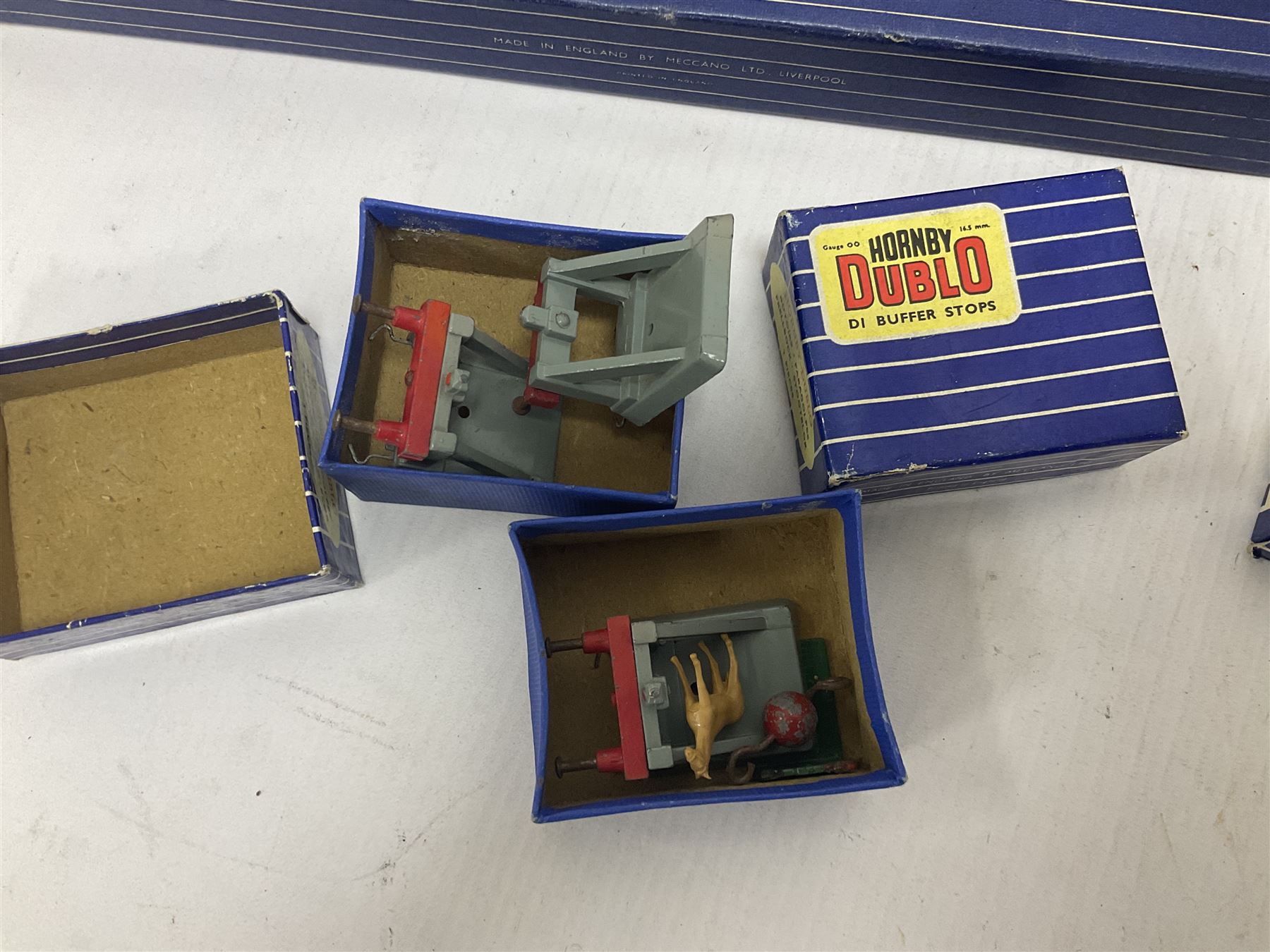 Hornby Dublo - 4620 Breakdown Crane; TPO Mail Van Set; D1 Level Crossing; Pullman cars and goods vans; with a large quantity of track to include straight and curved track, switch points and buffer stops; boxed and loose