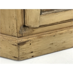 Victorian pine corner cabinet, single door, three shelves, W76cm, H114cm, D44cm