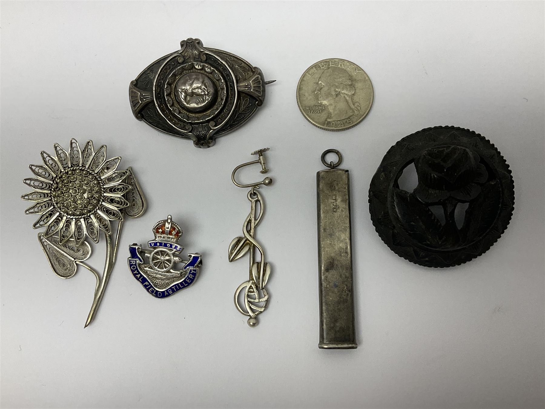 9ct gold 'Grandma' necklace and 'Special nan' pendant, Pinnacle open face gold plated pocket watch, Seiko quartz wristwatch and silver jewellery including Victorian brooches, etc