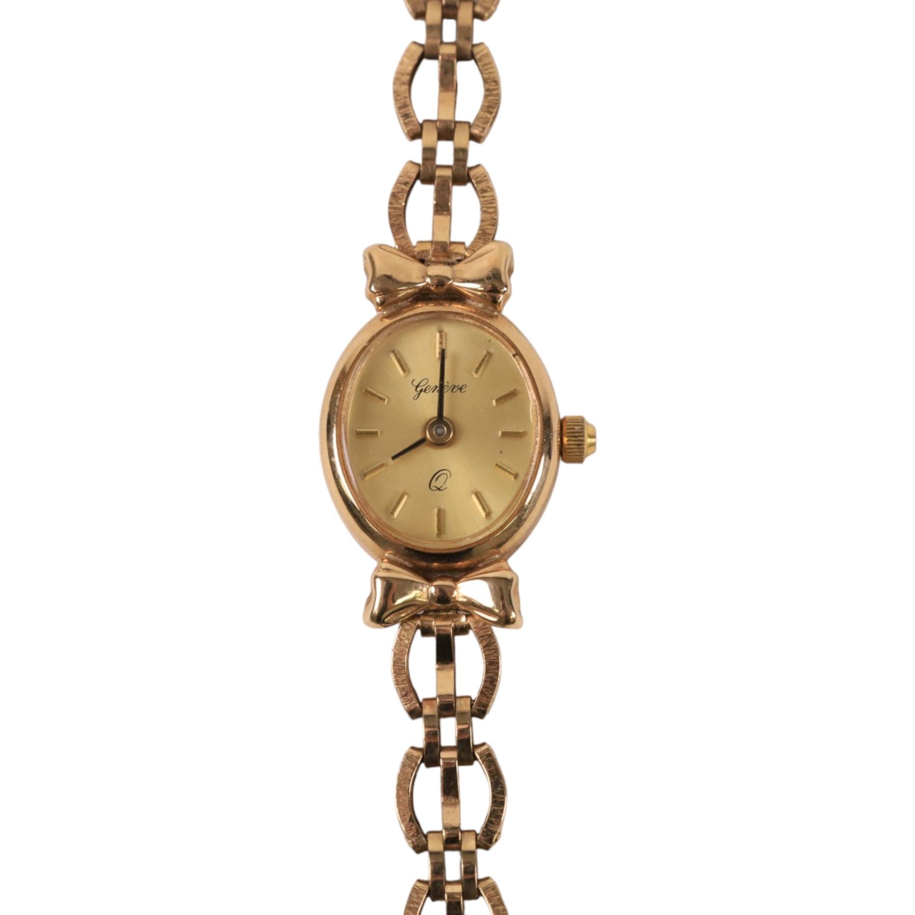 Genève ladies 9ct gold quartz wristwatch, on integral 9ct gold bracelet, London 1990