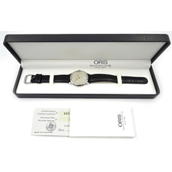  Oris gentleman's automatic wristwatch with date aperture no 7468 boxed with papers 35mm  