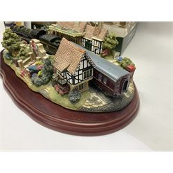 Lilliput Lane The Royal Train at Sandringham, with certificate of authenticity and original box, H11cm