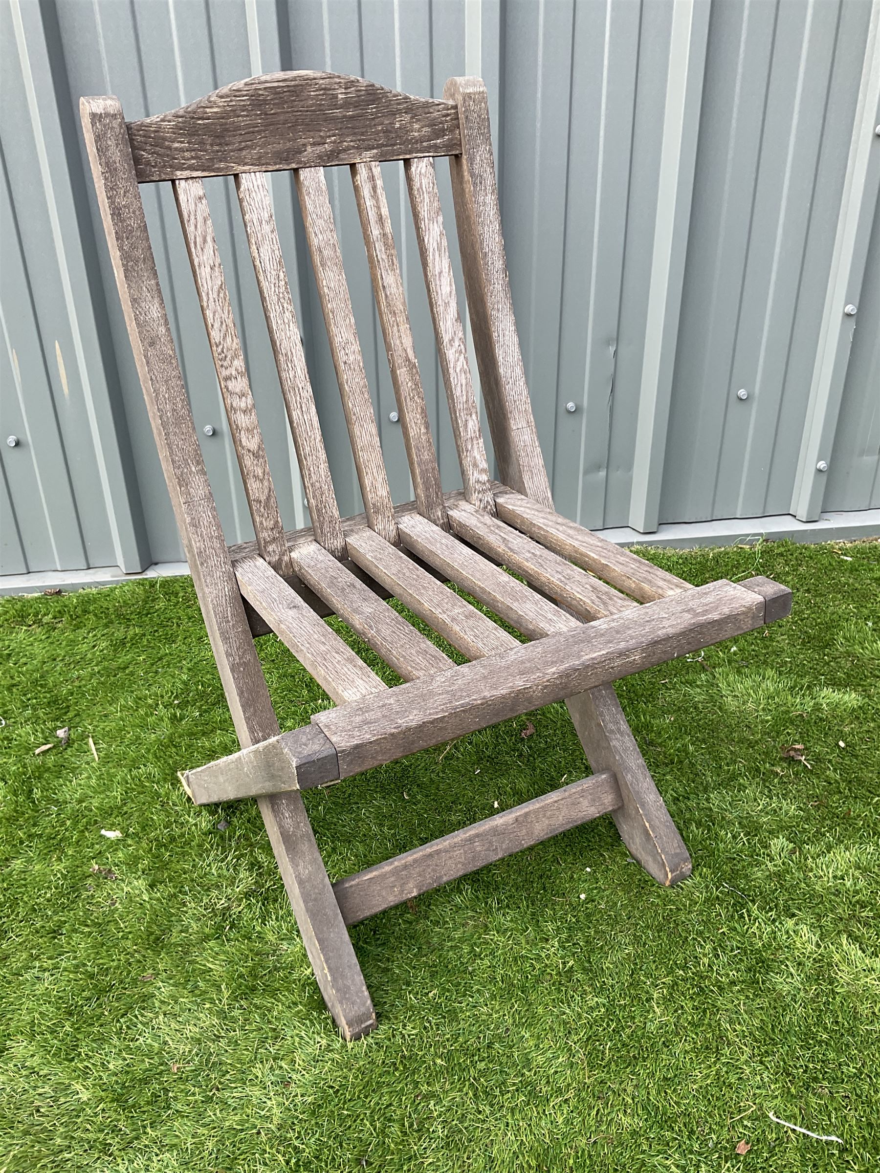 Britannic Teak solid hardwood folding chairs (9) THIS LOT IS TO BE