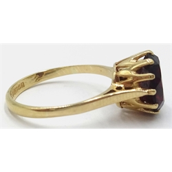  9ct gold single stone garnet ring hallmarked  