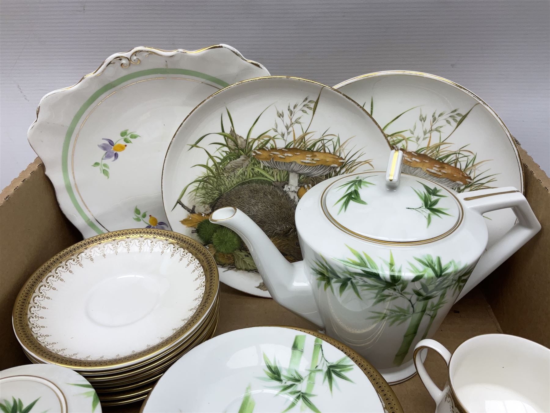 Doulton Lambeth Slaters vase of baluster form decorated with flowers, Chinese ginger jar in the form of a pumpkin, three Le Creuset red ramekins, Hornsea, Paragon Athena pattern tea wares, jardinière and other ceramics in two boxes 