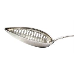 George III Irish silver straining spoon, Fiddle pattern by Richard Sawyer, Dublin (1805-1812), approx 4.8oz 