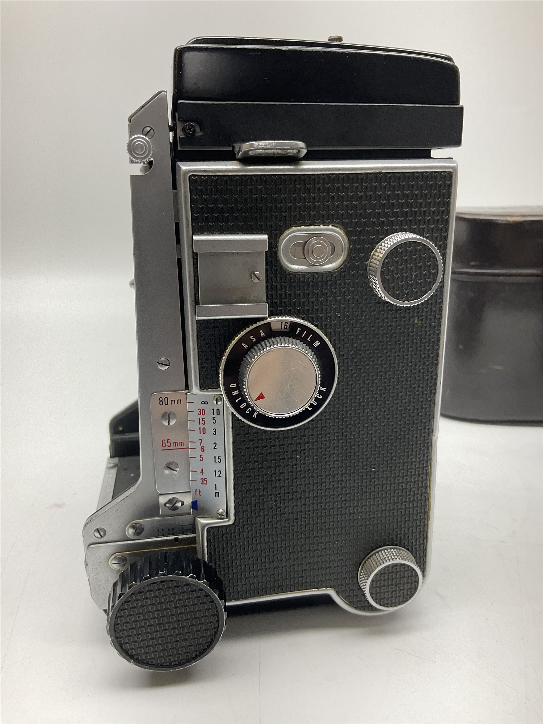 Mamiyaflex C3 TLR camera body, serial no. 2399634, with 'Mamiya Sekor 1:4.5 f=18cm' lens, serial no. 690864 and 736076