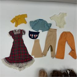 Six fashion dolls by Amanda Jane, Sindy and Barbie with various outfits, clothing and footwear