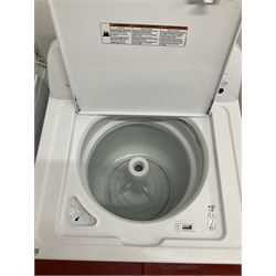 Whirlpool 3LWTW4705FWO top loading washing machine- LOT SUBJECT TO VAT ON THE HAMMER PRICE - To be collected by appointment from The Ambassador Hotel, 36-38 Esplanade, Scarborough YO11 2AY. ALL GOODS MUST BE REMOVED BY WEDNESDAY 15TH JUNE.