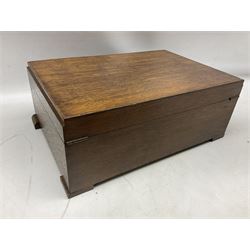 Twelve place setting canteen of cutlery by Lee & Wigfull Ltd, cased in an oak  chest, with key, meat carvers are missing, H18cm, L44cm 