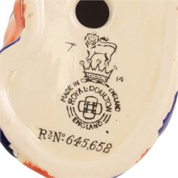 Royal Doulton Bulldog wearing a Union Jack, No. 645658, H6cm