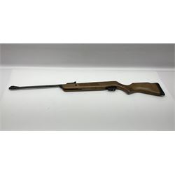 BSA Meteor Mk7 .22 air rifle with break barrel action L110cm overall no.WE-331279-14; in original cardboard box NB: AGE RESTRICTIONS APPLY TO THE PURCHASE OF THIS LOT.