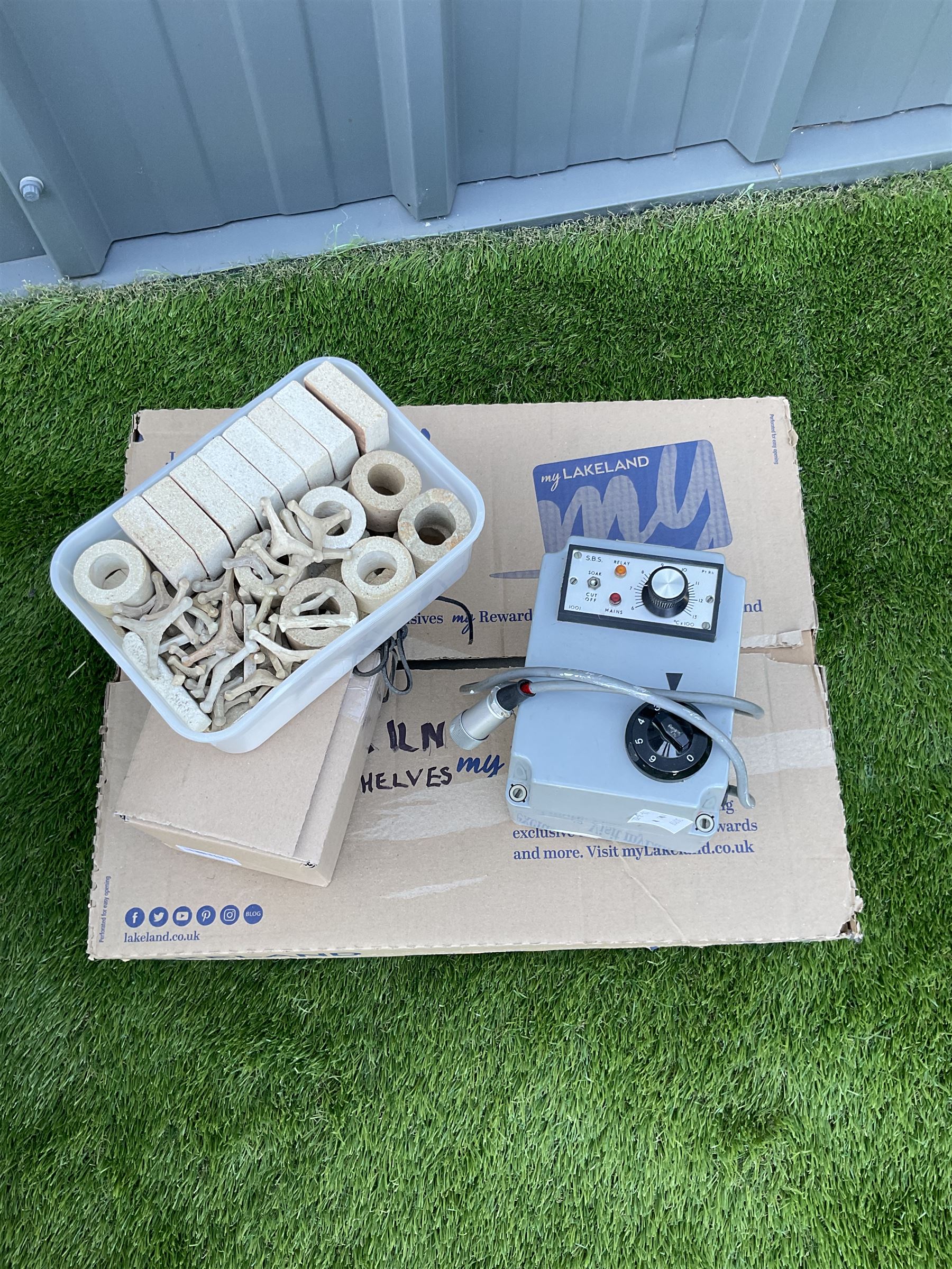 “Pilling Pottery”, 240V kiln, with clay and accessories, kiln shelves, single phase  - THIS LOT IS TO BE COLLECTED BY APPOINTMENT FROM DUGGLEBY STORAGE, GREAT HILL, EASTFIELD, SCARBOROUGH, YO11 3TX