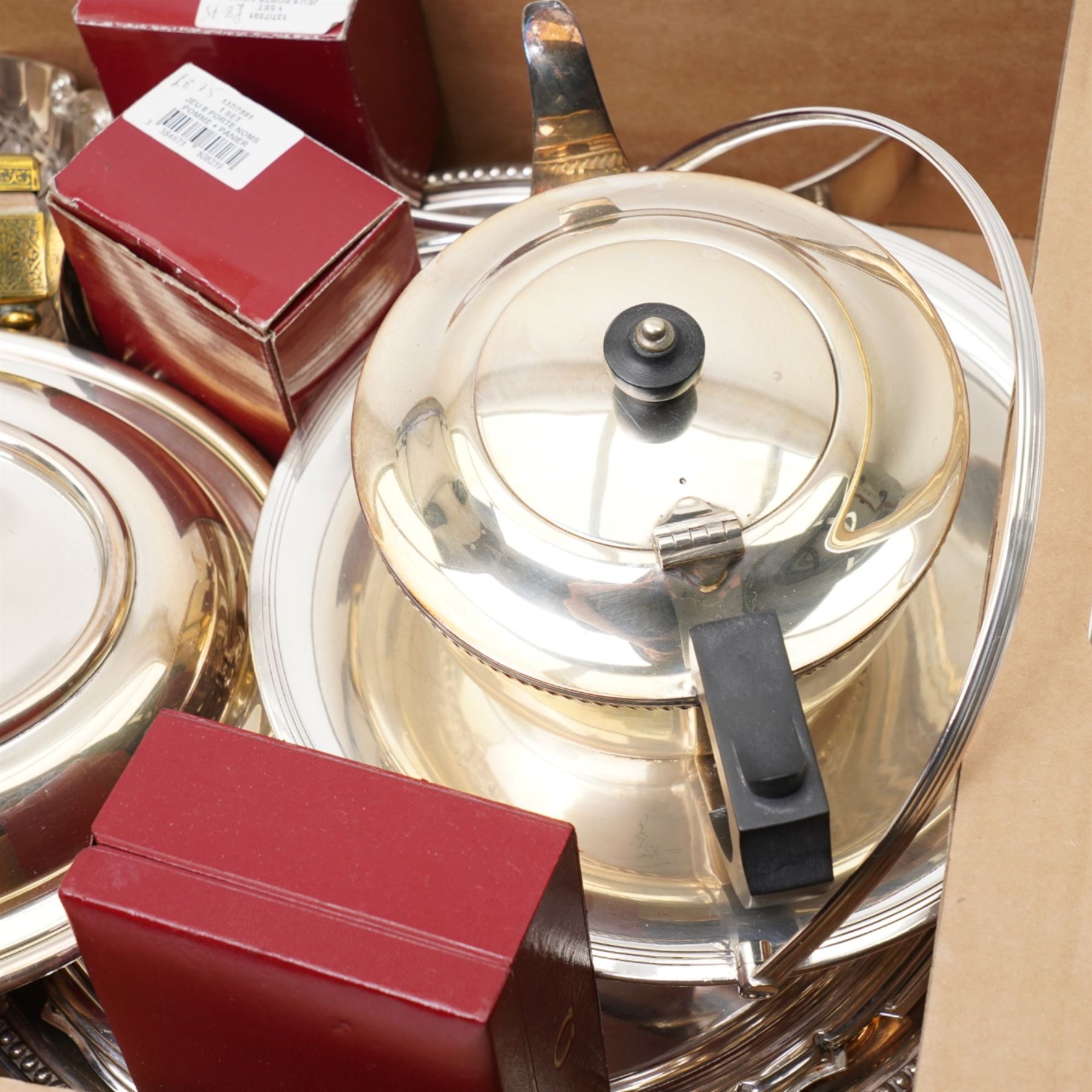 Box of plated ware including oval entree dish, fruit dish, plated trays and other items