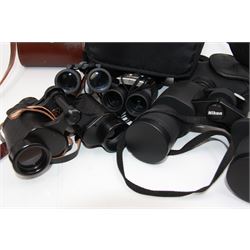 Four pairs of binoculars, to include Carl Zeiss Jena Jenoptem 8x30W serial no. 3750814, Nikon Sporting II 8x40 serial no. 604672, Minolta Pocket II 8x22 Field 7 and Jessops 12x25 Field 4.8 84m/1000m, all in carrying cases 