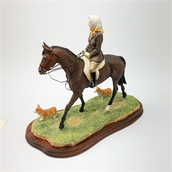 A limited edition Border Fine Arts figure group, Morning Exercise at Balmoral, model no B0814 by Craig Harding, 252/500, on wooden base, figure L40cm, with accompanying certificate. 