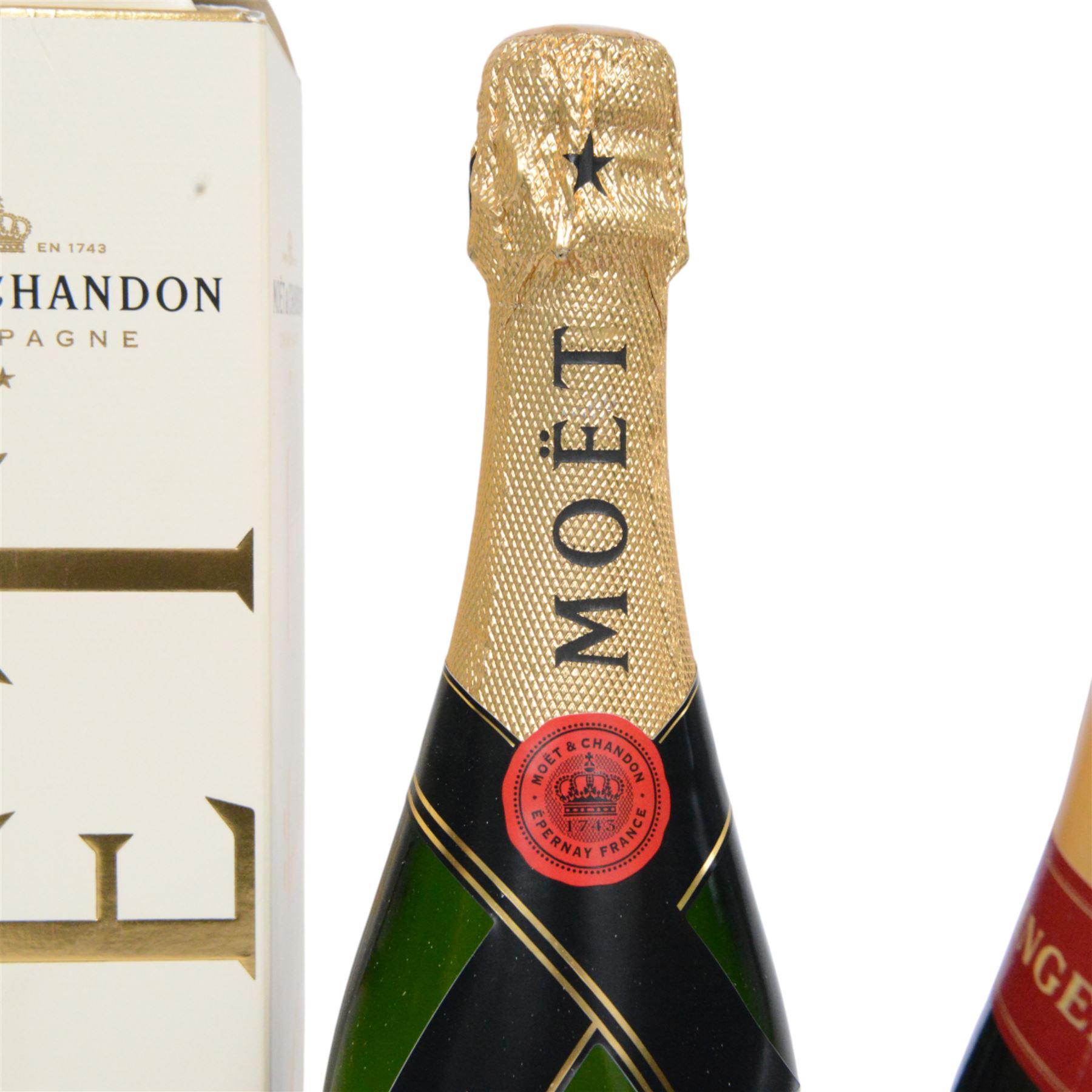 Moet & Chandon champagne 750ml 12%, Monopole Heidsieck Blue top 750ml 12% vol, Bollinger Champagne 75cl 12% vol and two others  